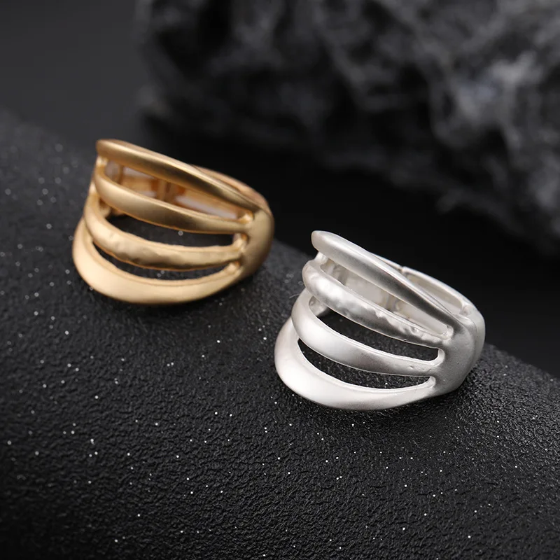 Пънк-пръстени за жени, нередовна выдалбливаемые украса в стил хип-хоп, покрити с лед на Кубинското улично пръстен