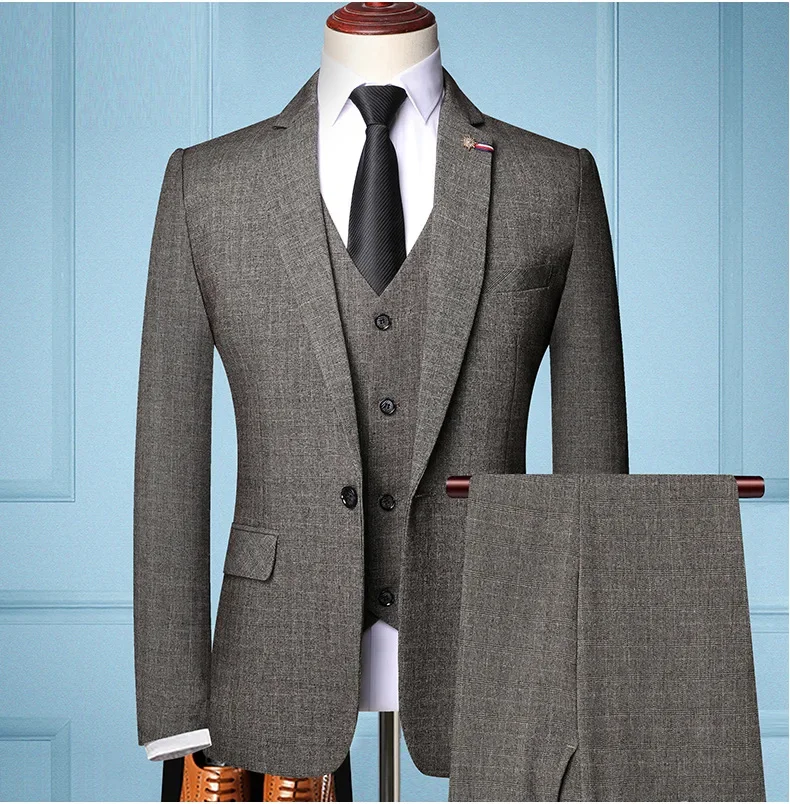 Гореща разпродажба (яке + жилетка + панталони) Класически реколта костюми в клетка за мъж, бизнес оборудвана костюм, комплект от 3 теми, сватбен костюм на младоженеца