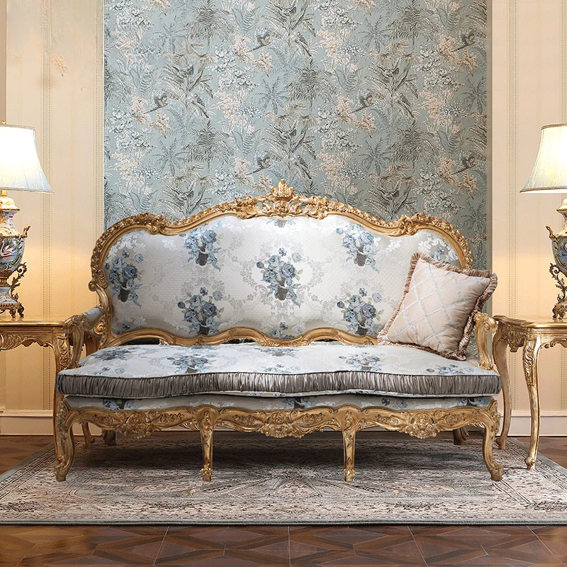 Европейски стил, цвят шампанско, златна издълбани цвете, триместен диван от масив, дърво и класически тъкани
