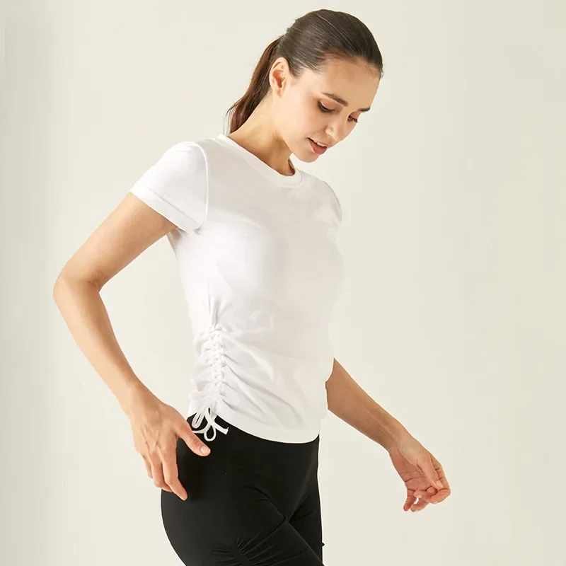 Женски спортен костюм за йога, тънък, дишащ костюм за фитнес с къси ръкави, затварящ корема, бързосъхнеща тениска на Miro в експозиции
