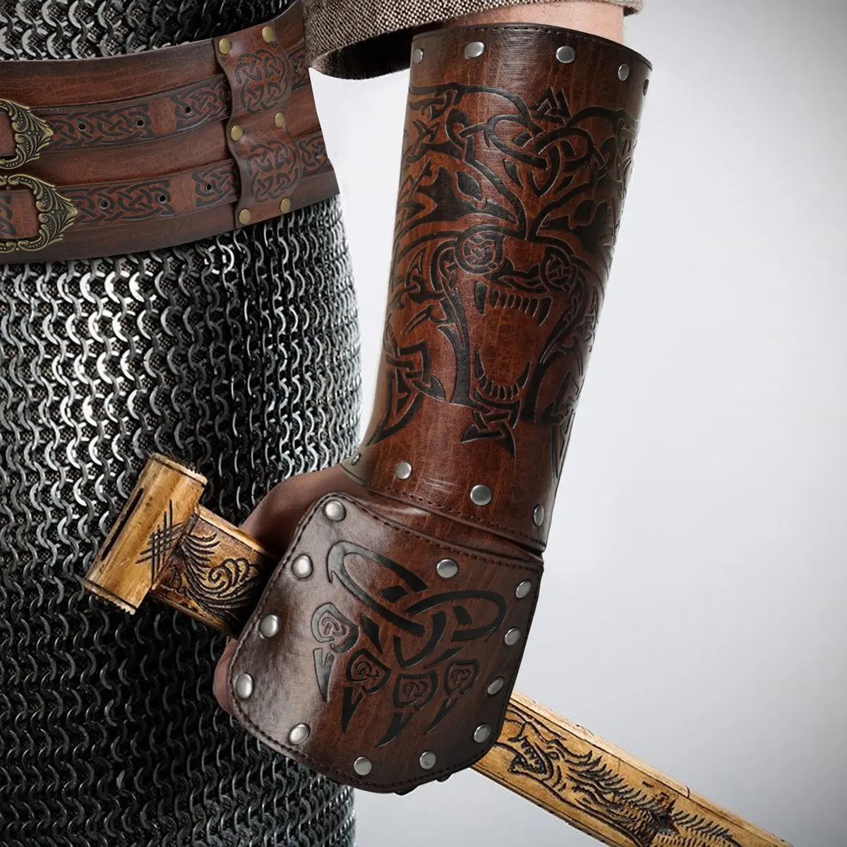 Нарукавный гривна, броня от изкуствена кожа с релефно под формата на волчьей главата, средновековен гривна за костюми ЛАРПА,
