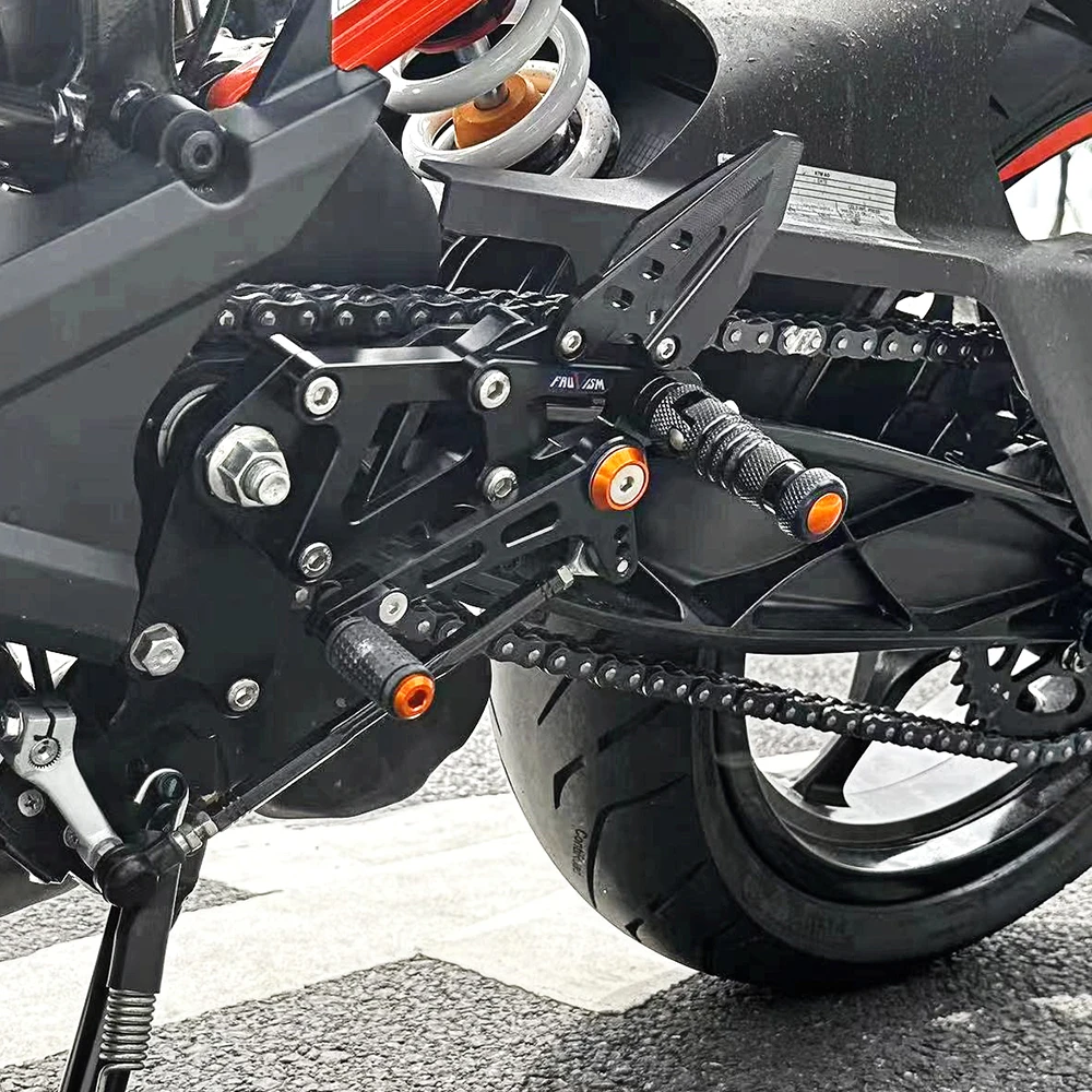 Задни комплект за мотоциклет КТМ RC 390 2022 2023 Регулируема Поставка за краката на Задните Крака комплекти RC390