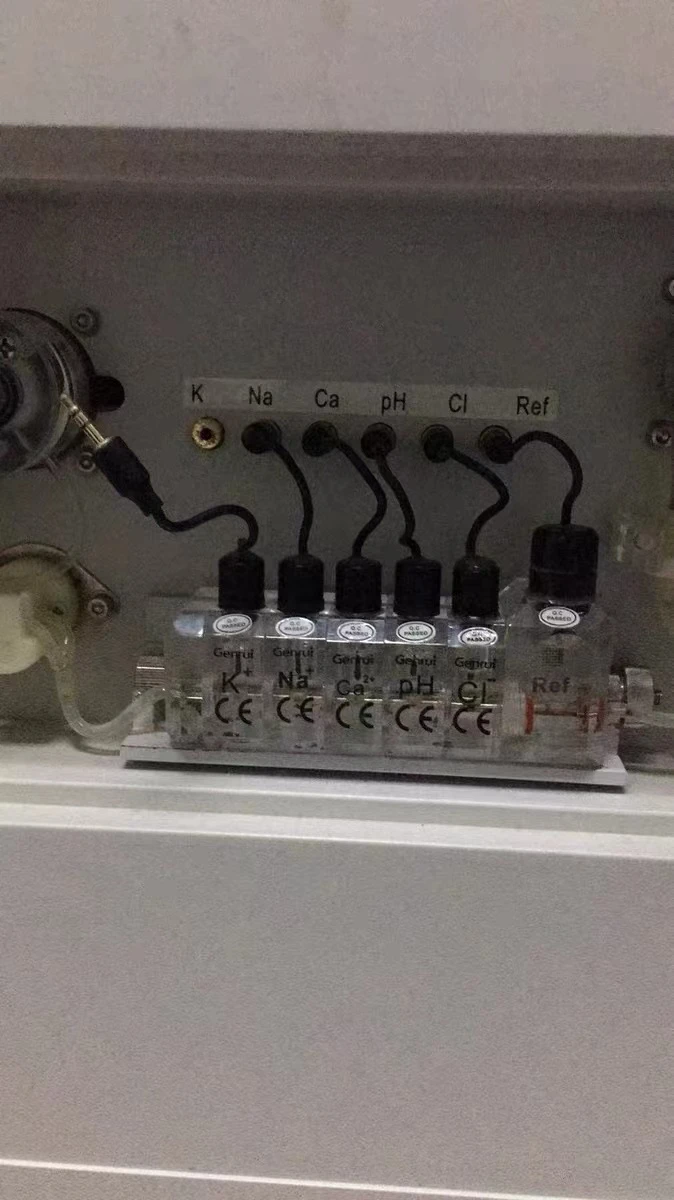 На електролитния електрод K Калиевый електрод NA натриевый електрод CA кальциевый PH електрод електрод REF електрод за сравнение