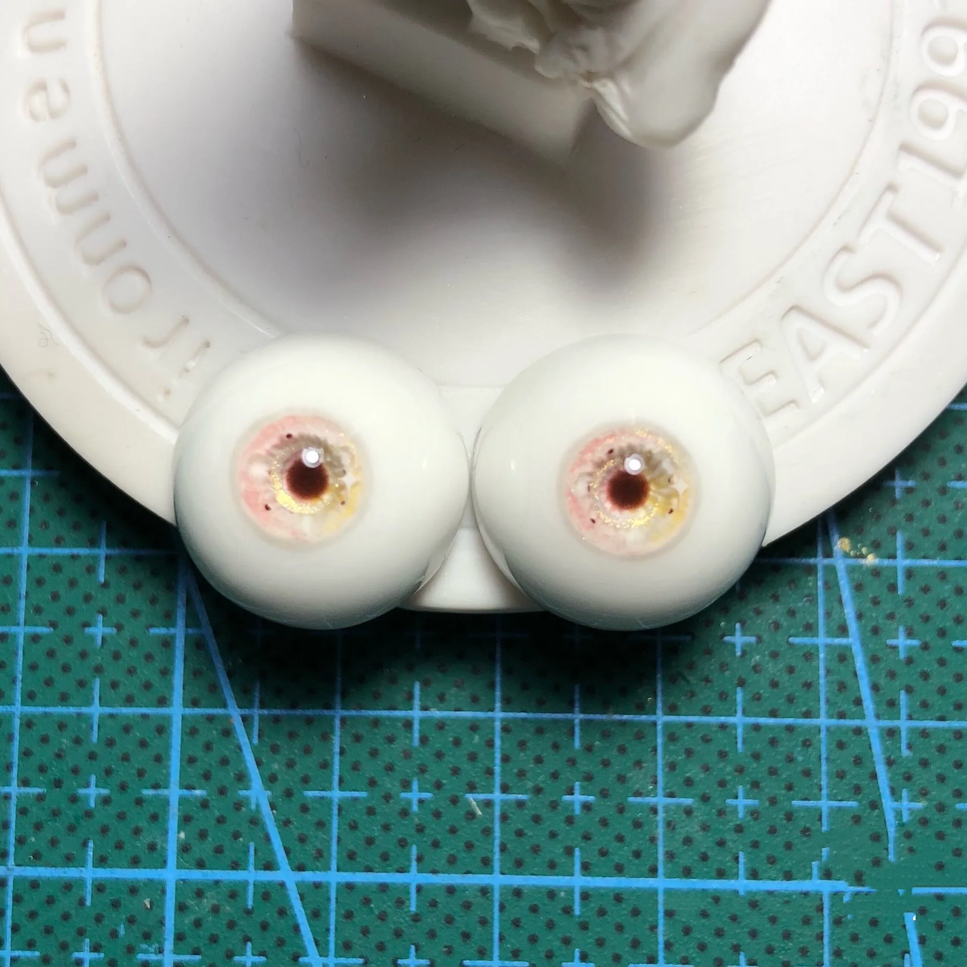 Красиви 14-миллиметровые очи за бродерия на очната ябълка от смола кукли BJD ръчно изработени, 1 бр.