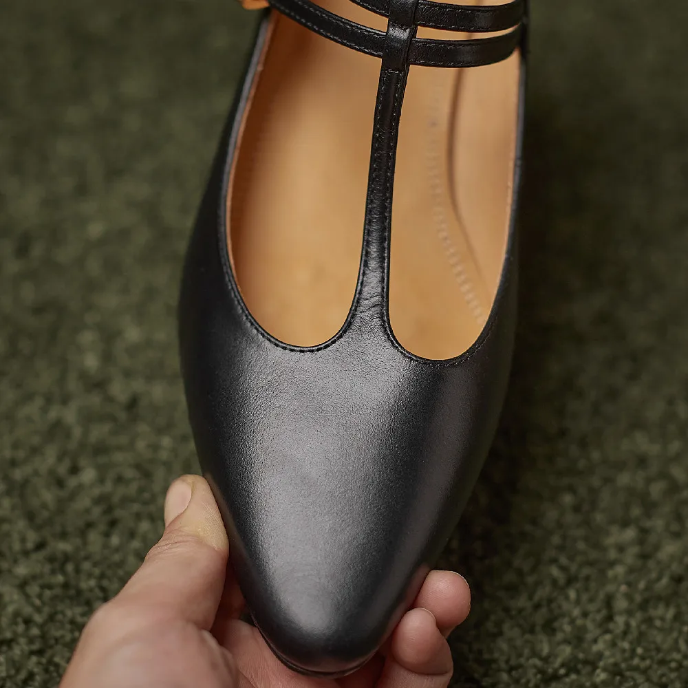 Дамски обувки-лодка от естествена кожа в гъст средно ток с остър пръсти и т-образно каишка, елегантен дамски ежедневни дамски обувки в стил ретро токчета