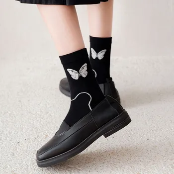 Дамски Памучни Чорапи Модерен Принт на Пеперуди Просто Случаен Тенденция Универсален Корейски Академичен Стил Комфортни Дамски Чорапи за екипажа K118