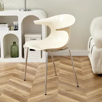 Скандинавски креативен дизайнер ретро маса за хранене, стол за домашно акрилен стол модерен прост стол с облегалка на стол за суета стол за суета